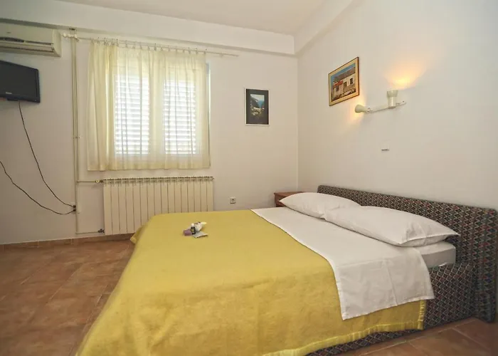 With A Parking Space Hvar - 8728 Hvar Town