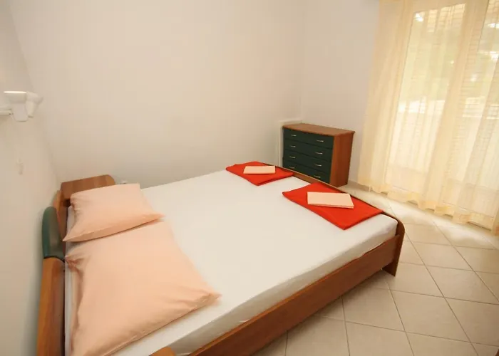 Apartment With A Parking Space Hvar - 8728