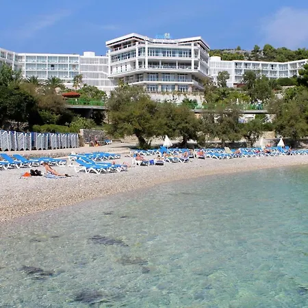 With A Parking Space Hvar - 8728
